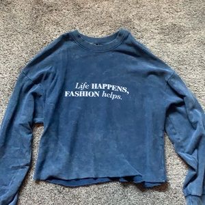 Navy blue cropped long sleeve. Small